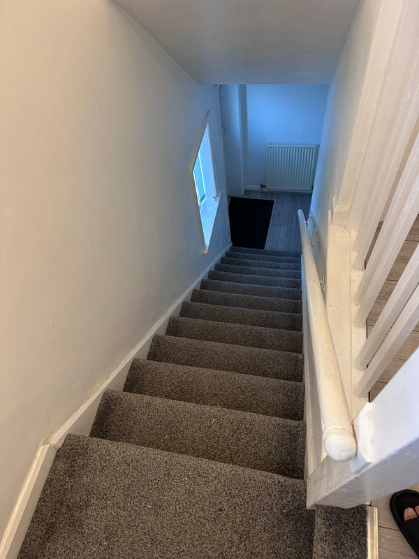 Room Amberton Crescent in Leeds