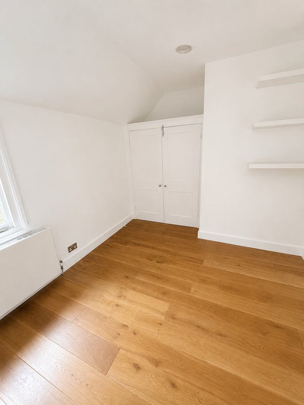 Room Abbotsbury Road in Greater London