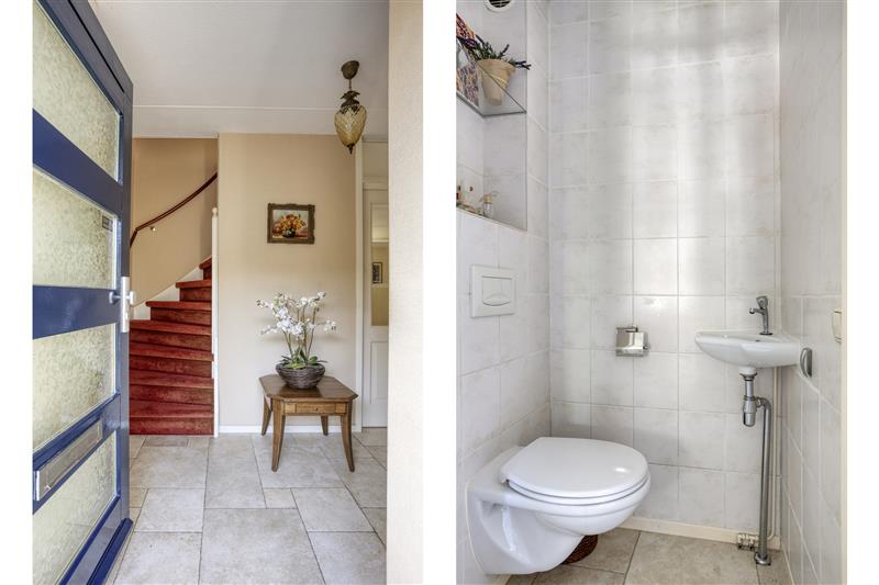 Tussenwoning te koop: Asterstraat 11, Almere