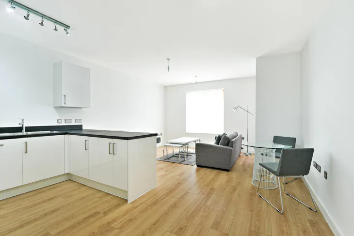 Flat Appleby Road in Greater London