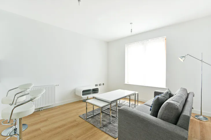 Flat Appleby Road in Greater London