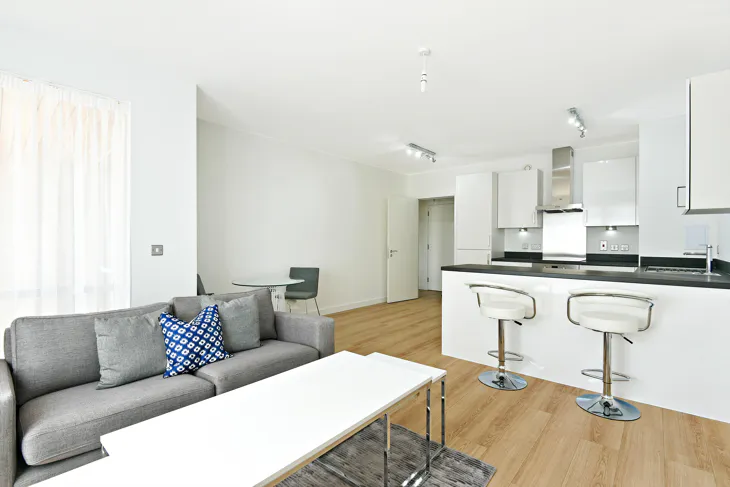 Flat Appleby Road in Greater London