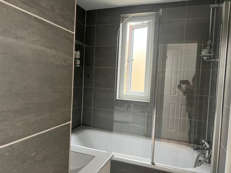 Room Mazenod Avenue in Greater London