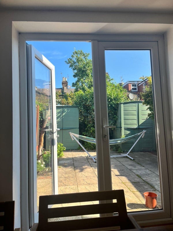 Room Springfield Road in Greater London