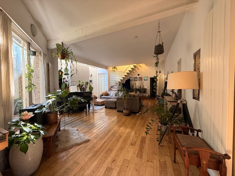 Room Kennington Lane in Greater London