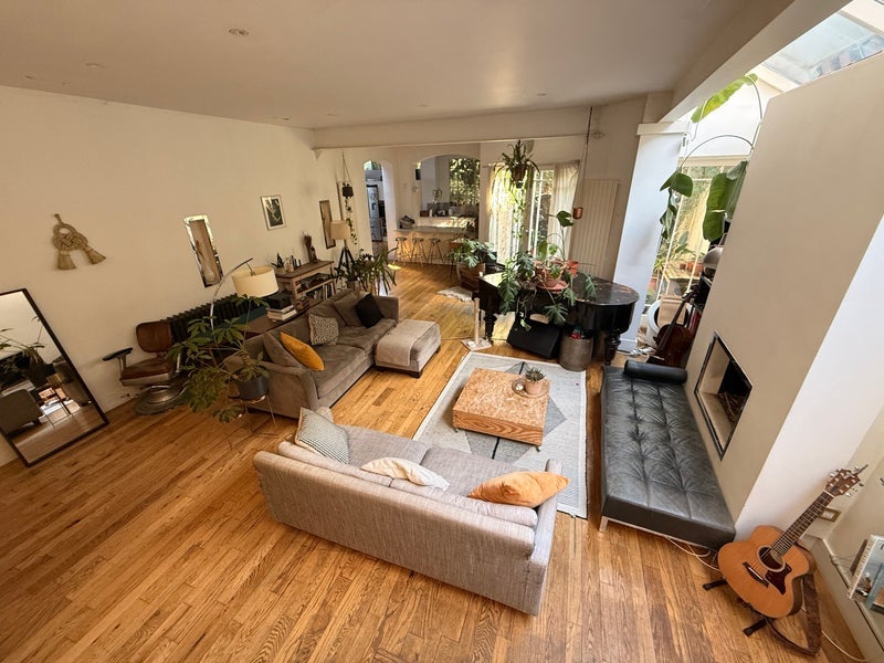 Room Kennington Lane in Greater London