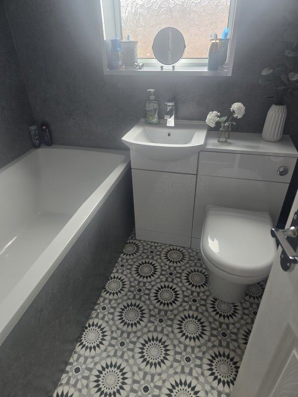 Room Cranbourne Drive in Chorley