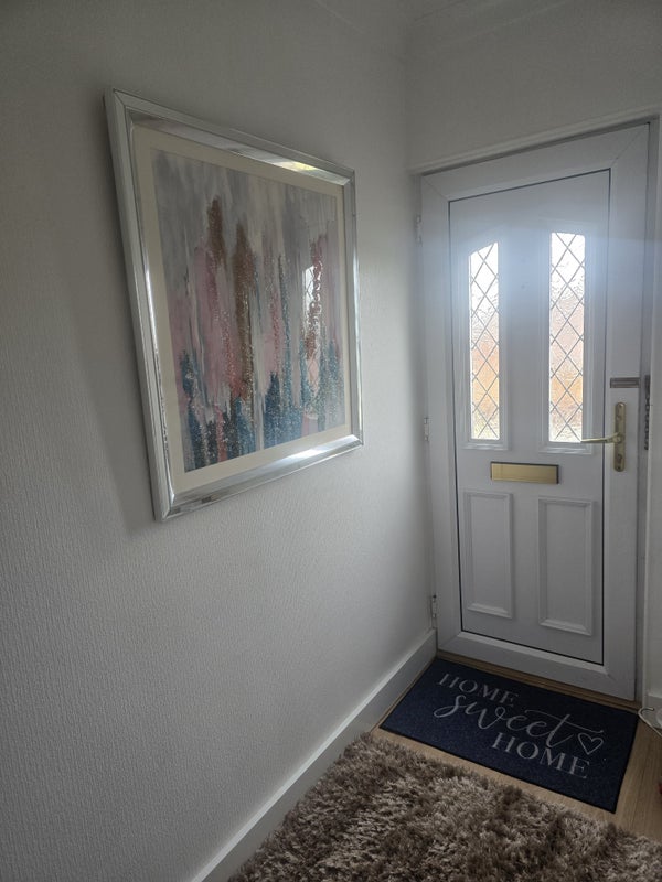 Room Cranbourne Drive in Chorley
