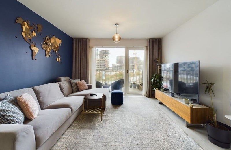 Flat Hargrave Drive in Greater London