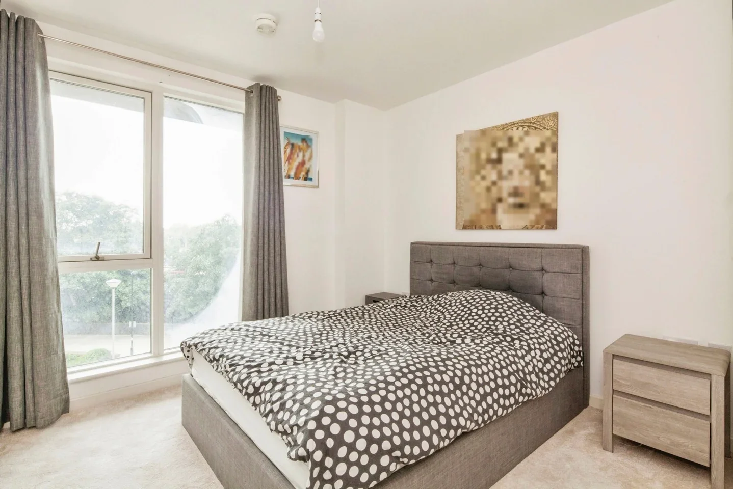 Flat Adenmore Road in Greater London