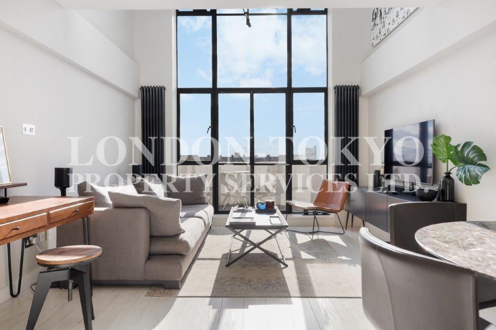 Flat Wellesley Court in City of Westminster