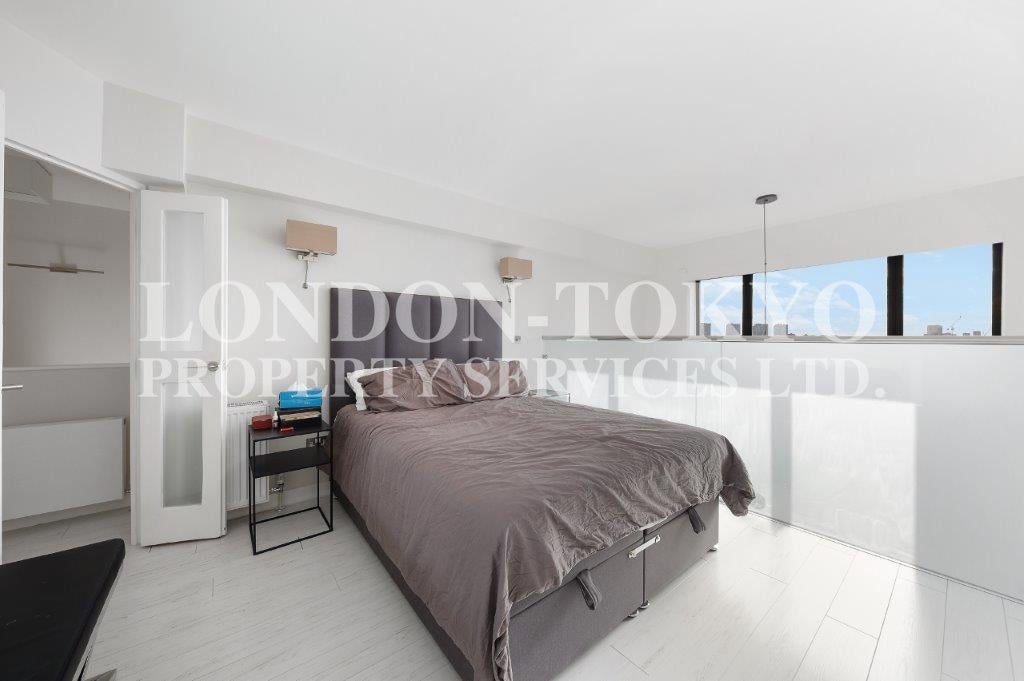 Flat Wellesley Court in City of Westminster