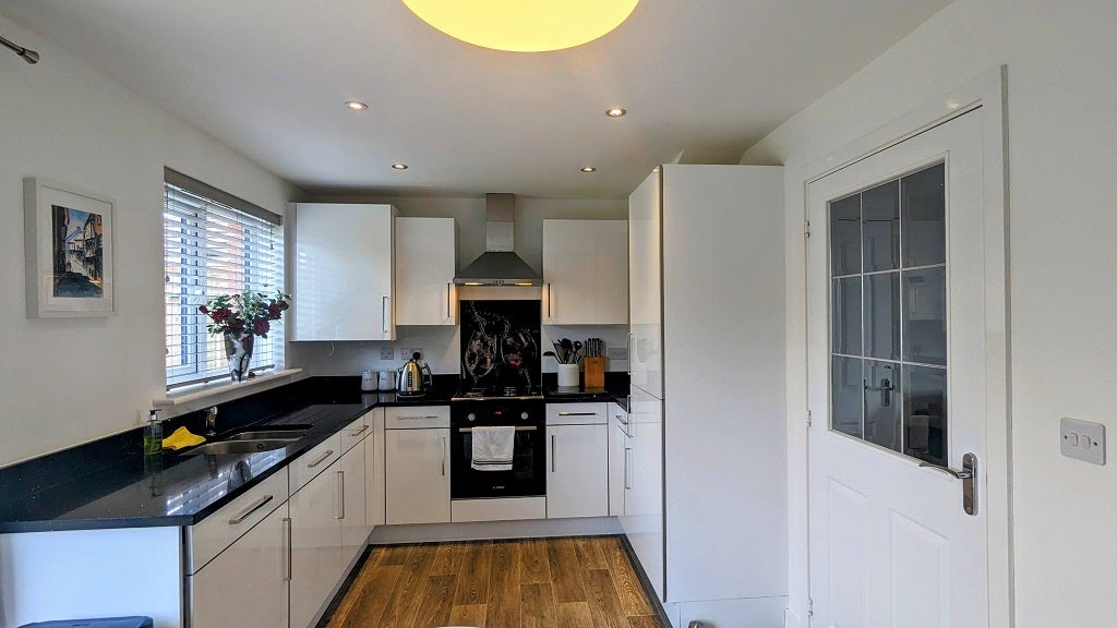 House Clos y Nant in Loughor