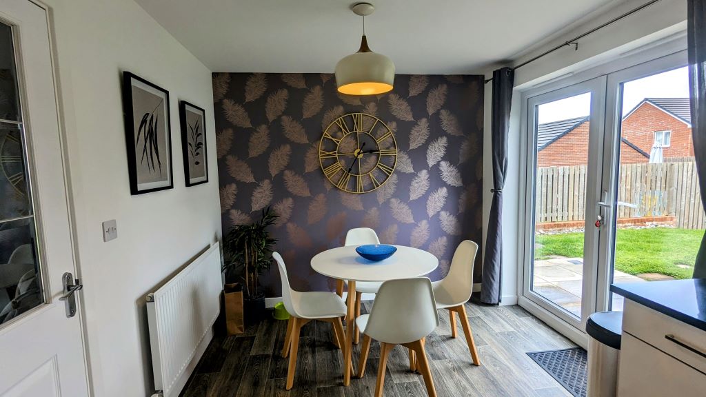 House Clos y Nant in Loughor
