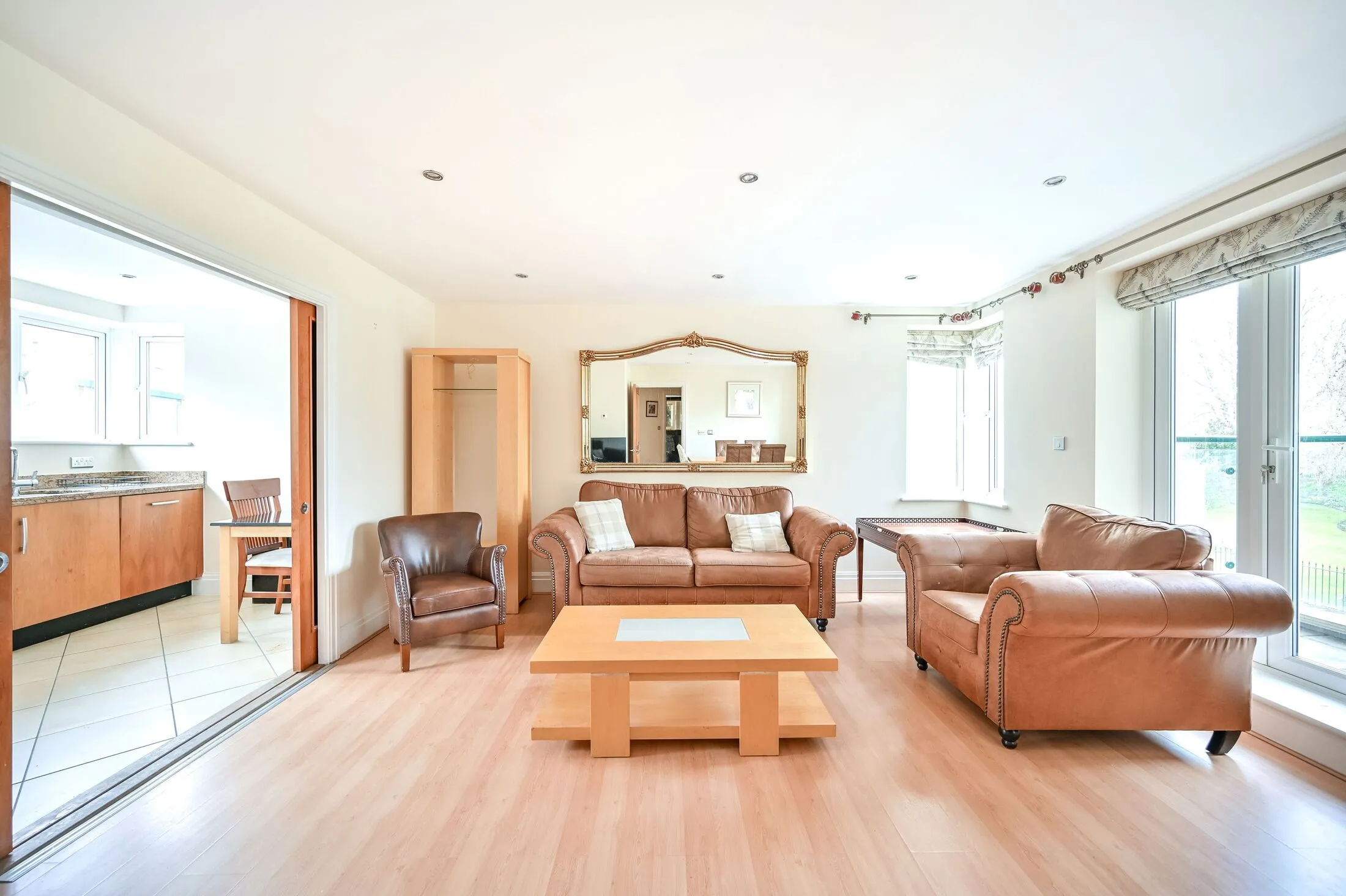 Flat Strand Drive in Greater London