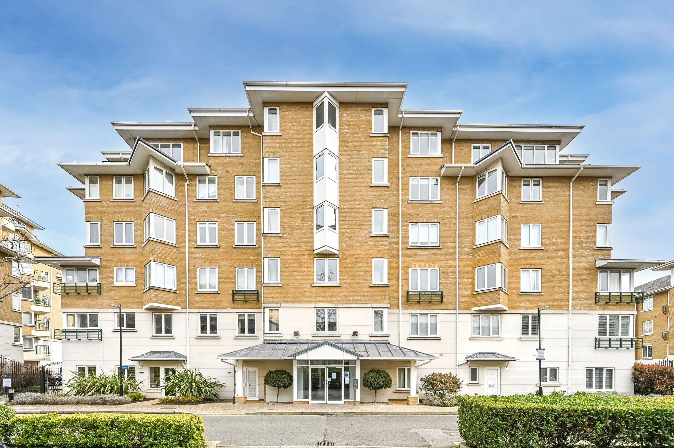 Flat Strand Drive in Greater London