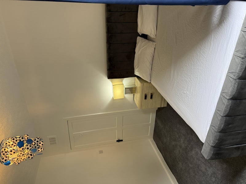 Room Broomfield Road in Glasgow