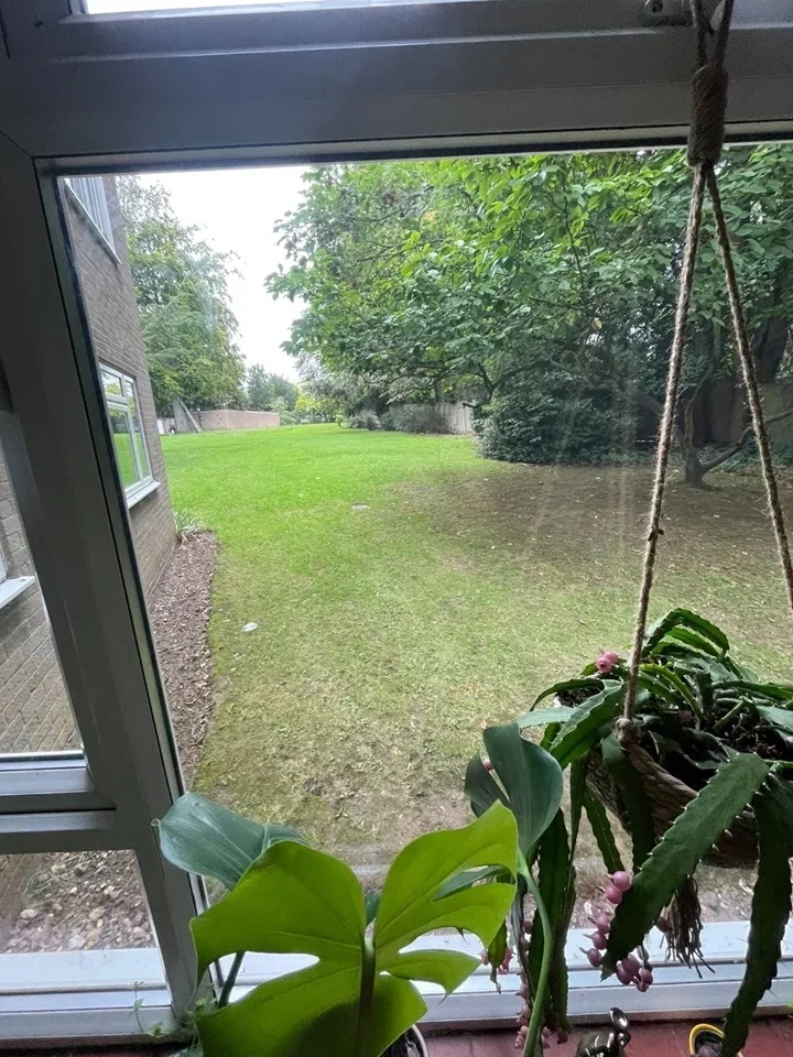 Flat Pampisford Road in Greater London