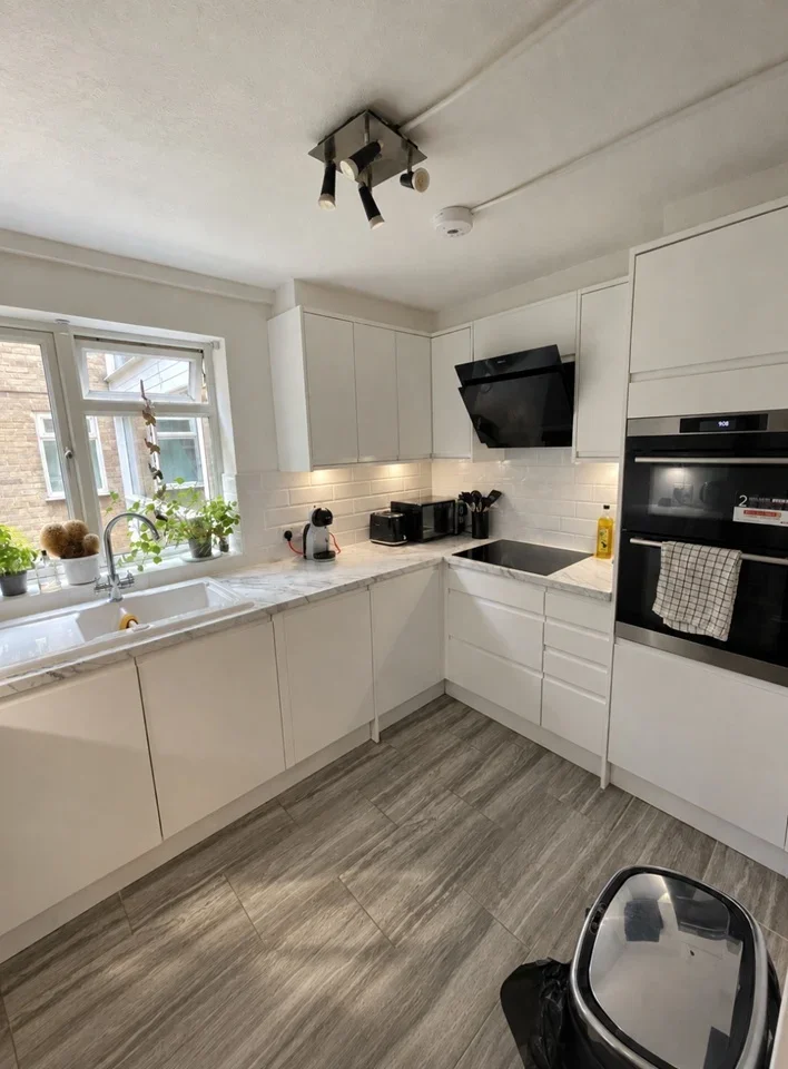 Flat Pampisford Road in Greater London
