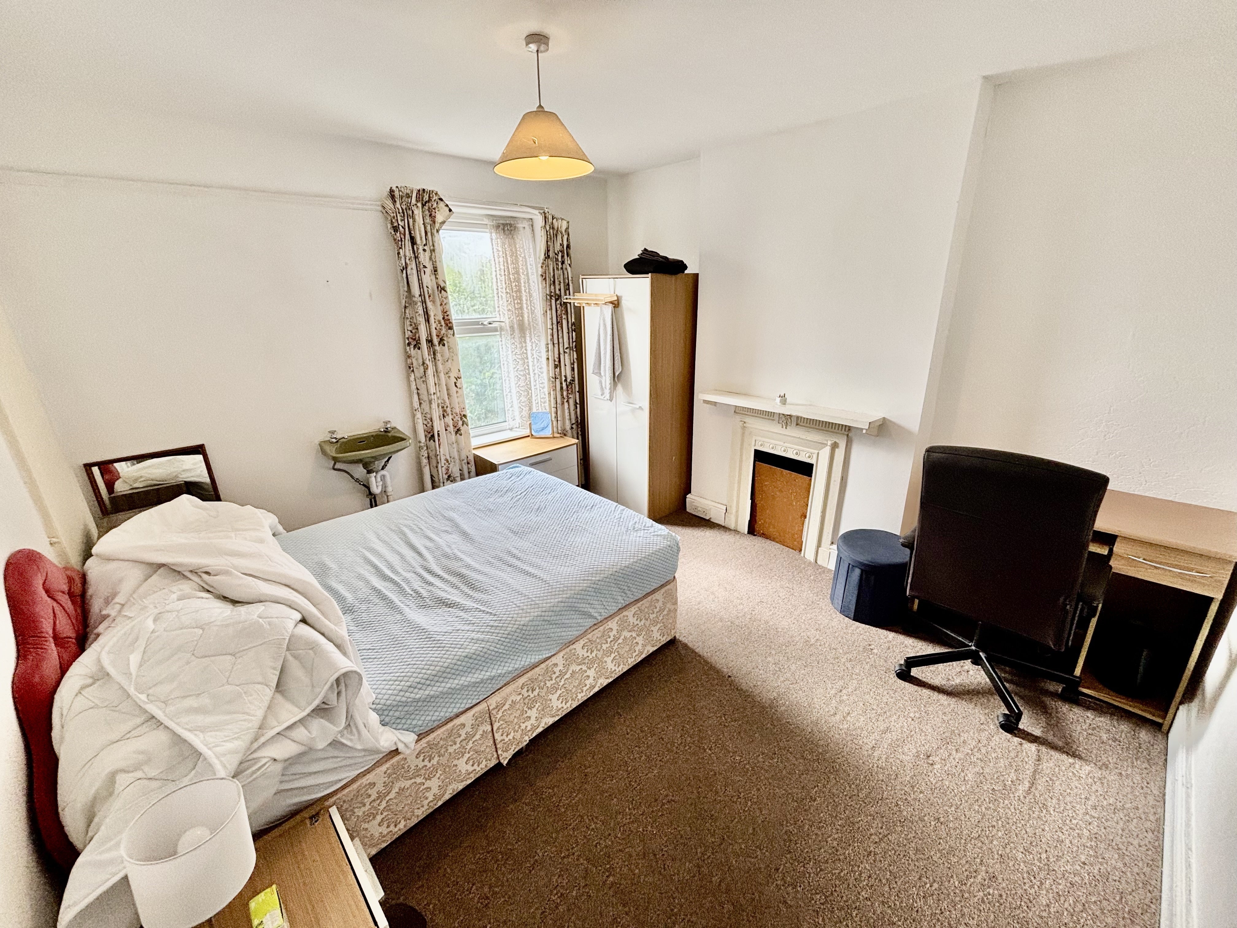 Room Rosebery Road in Bournemouth