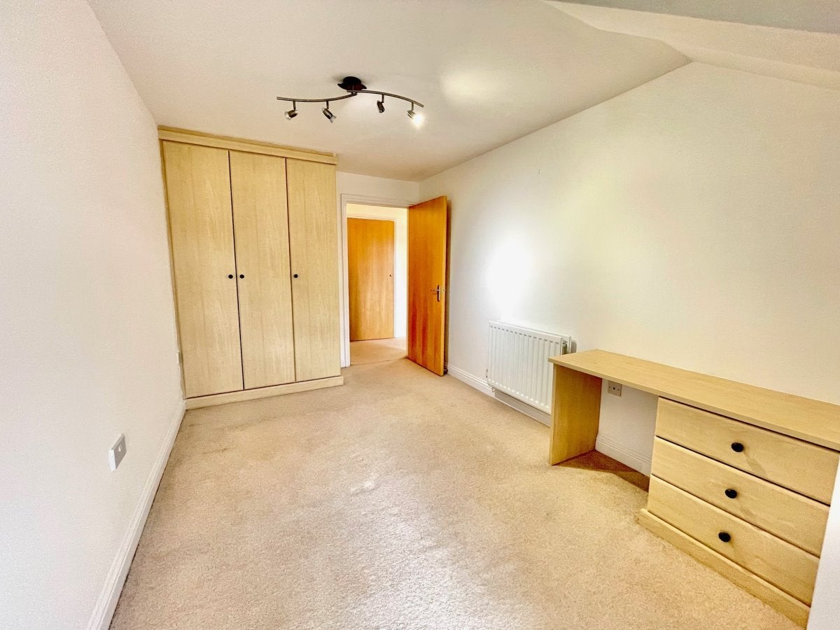Flat Buttery Mews in London