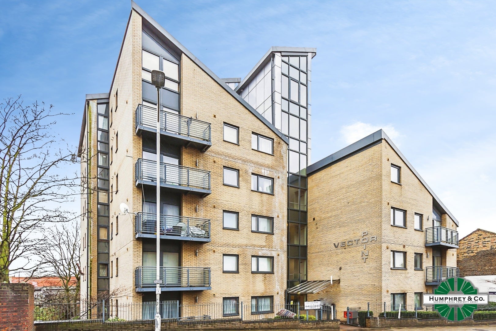 Flat Hainault Street in Greater London