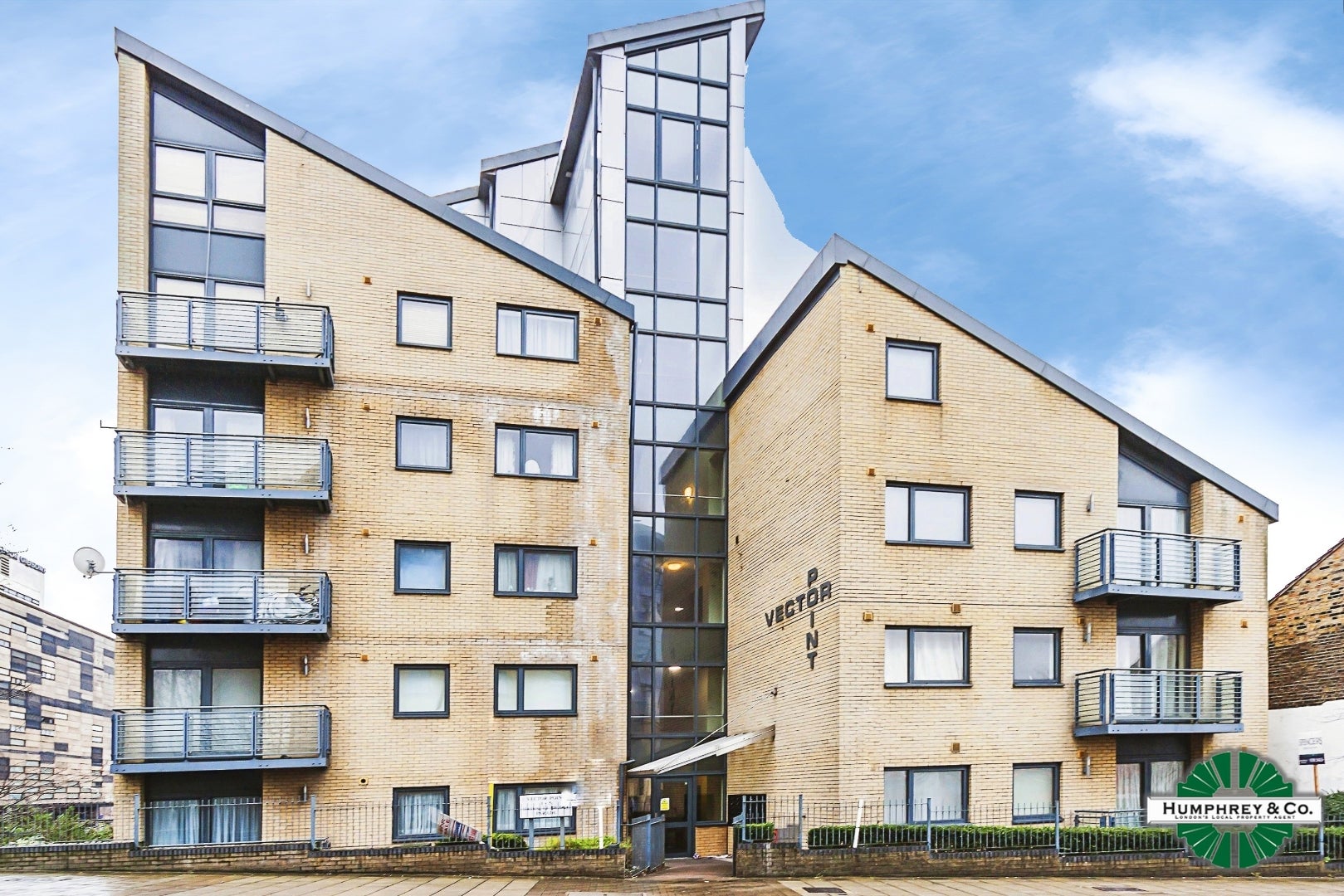 Flat Hainault Street in Greater London