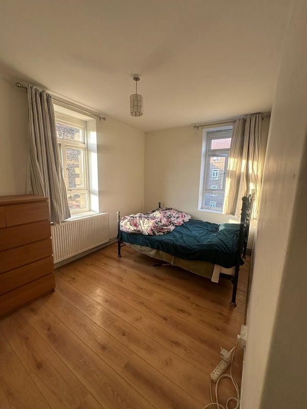 Room Homerton Road in Greater London