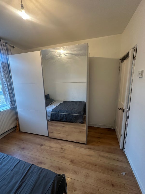 Room Homerton Road in Greater London
