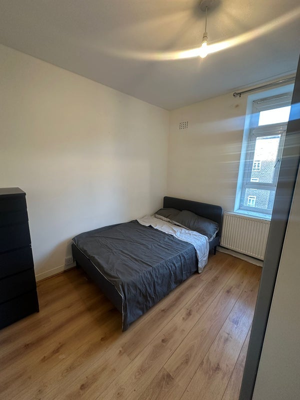 Room Homerton Road in Greater London