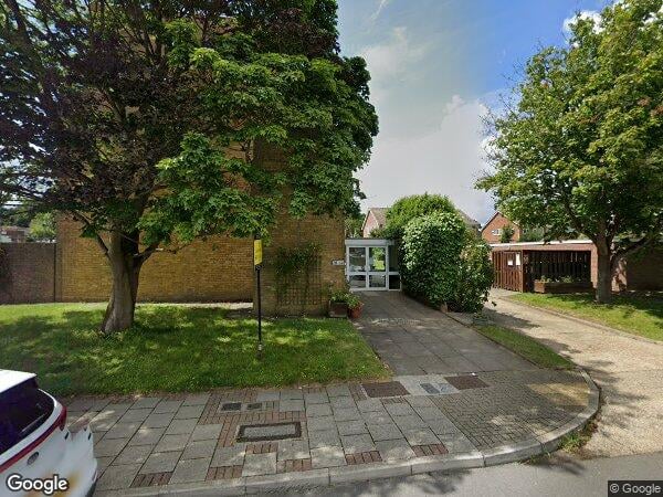 Flat Hayesford Park Drive in Greater London