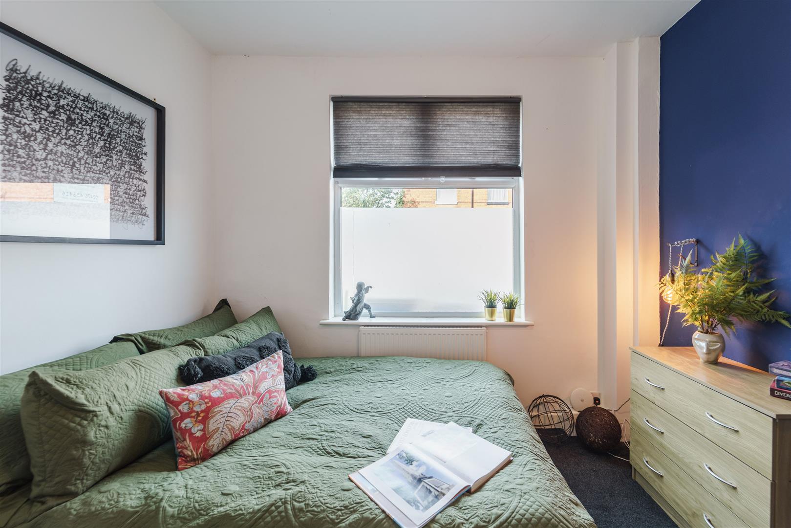 Room Centaur Road in Coventry