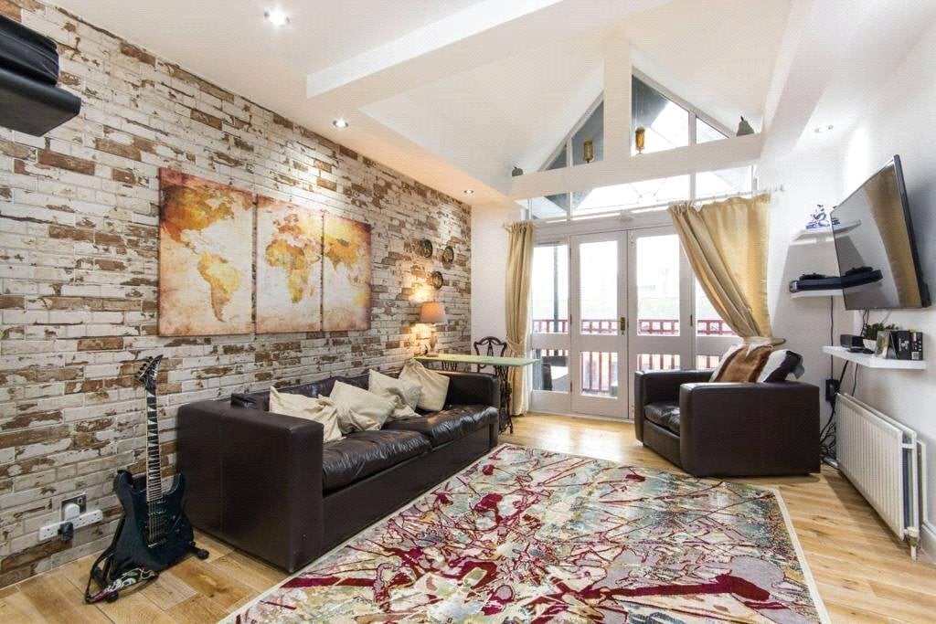 Flat Lancaster Drive in Greater London