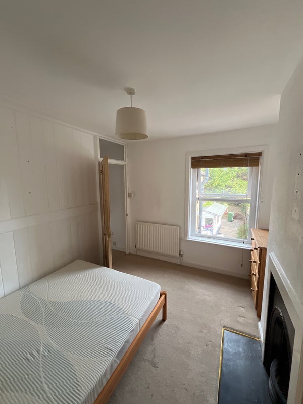 Room North Road in Poole