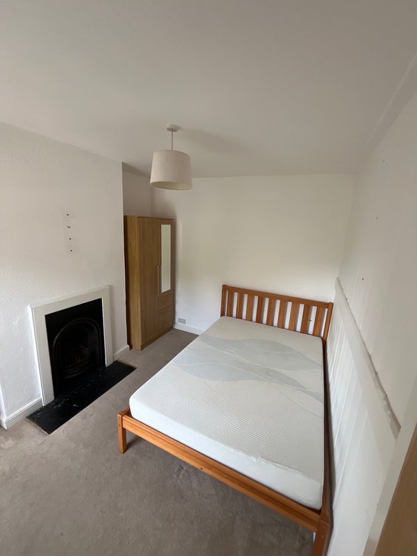 Room North Road in Poole