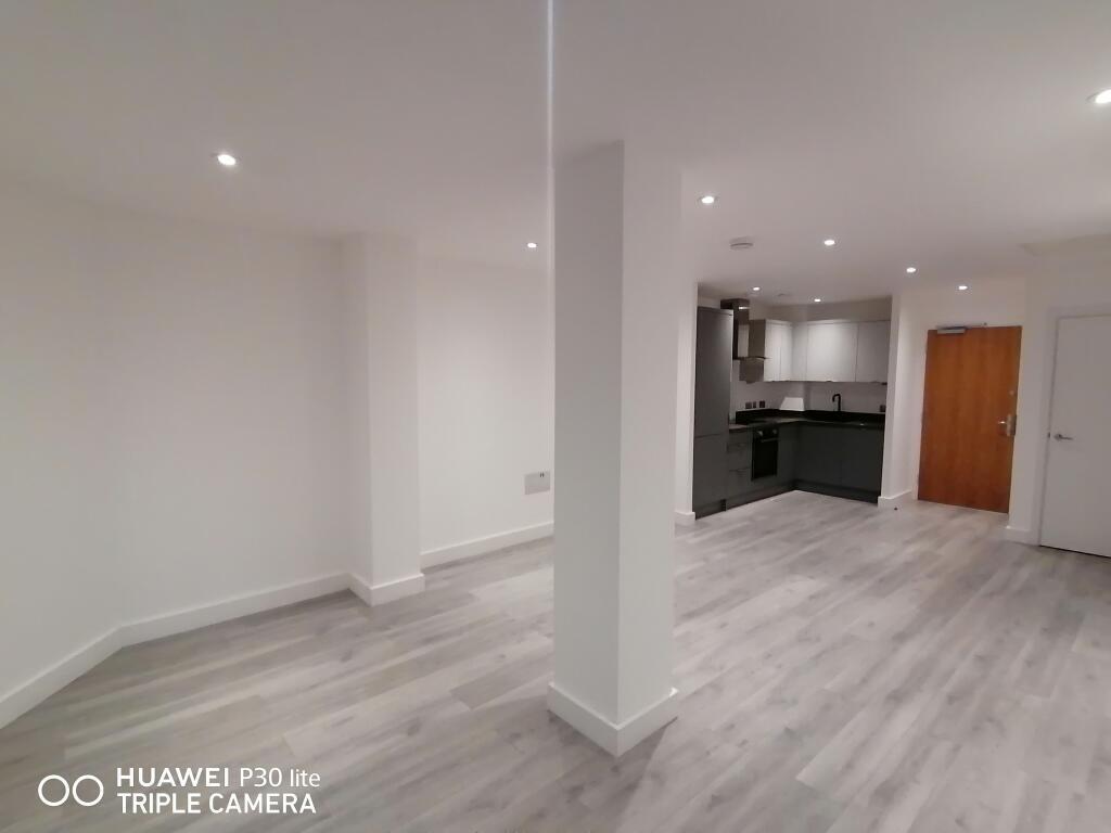 Flat East Park in Crawley