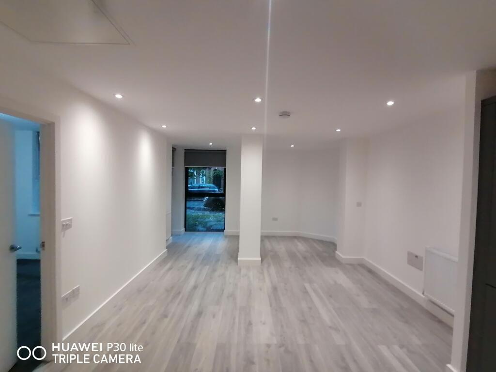 Flat East Park in Crawley
