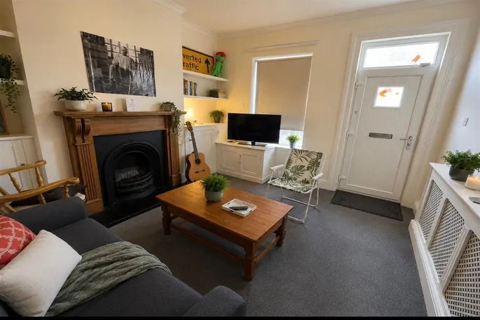 House Thyra Grove in Nottingham
