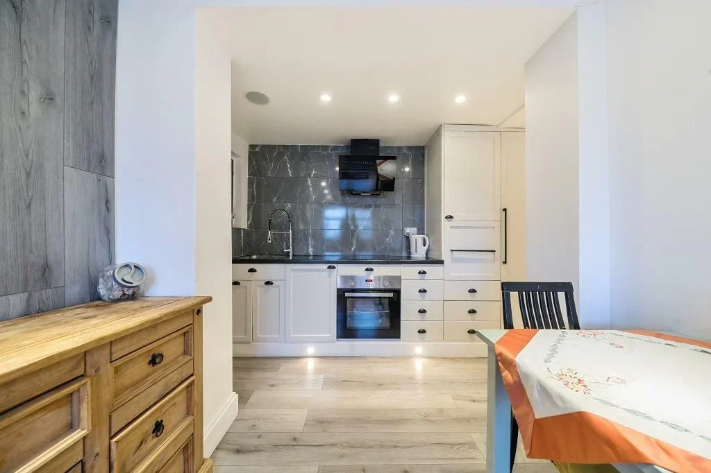 Flat Villiers Road in Slough