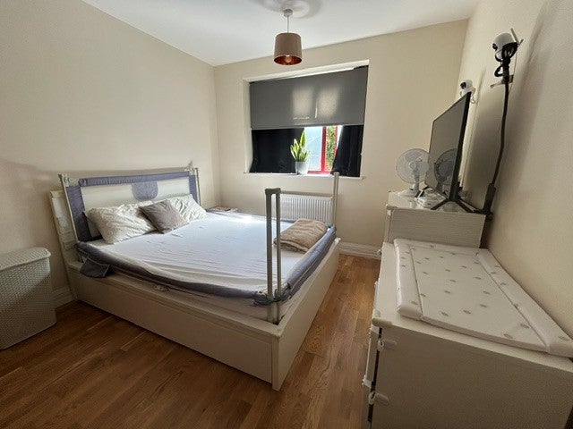 Flat Masons Avenue in Greater London