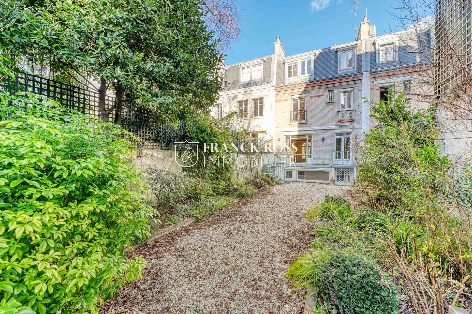 Appartement Rue François Millet à Paris