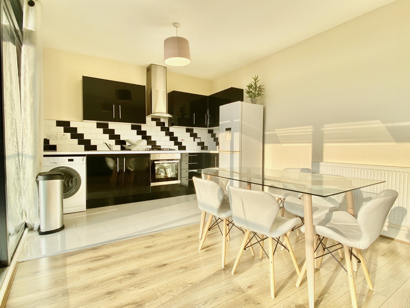 Flat Caxton Road in Greater London