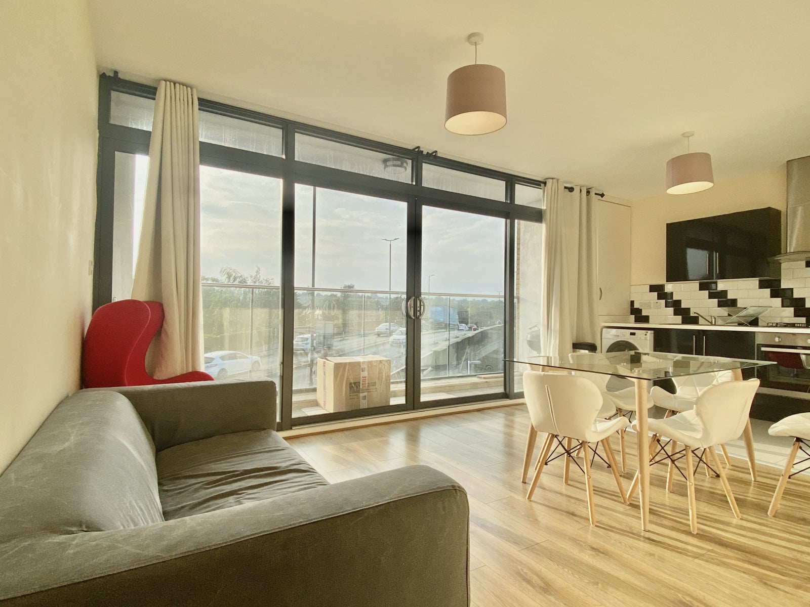 Flat Caxton Road in Greater London