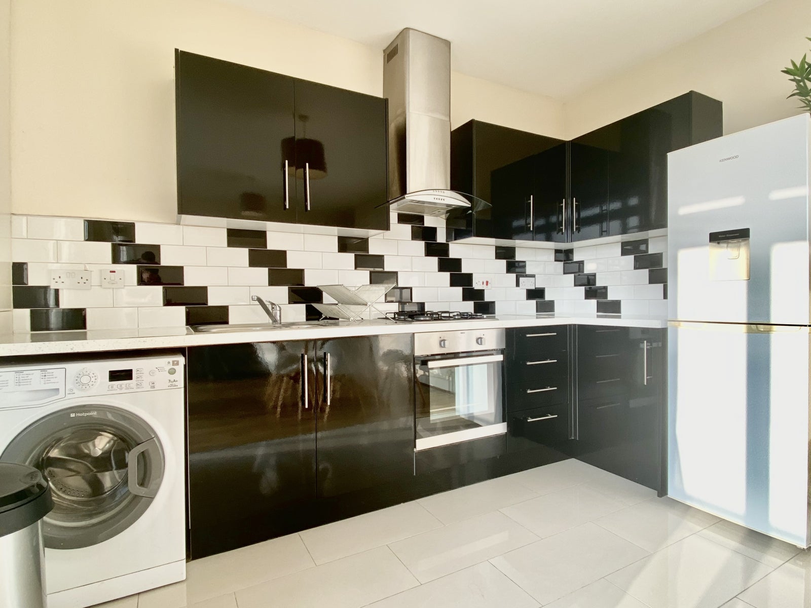 Flat Caxton Road in Greater London