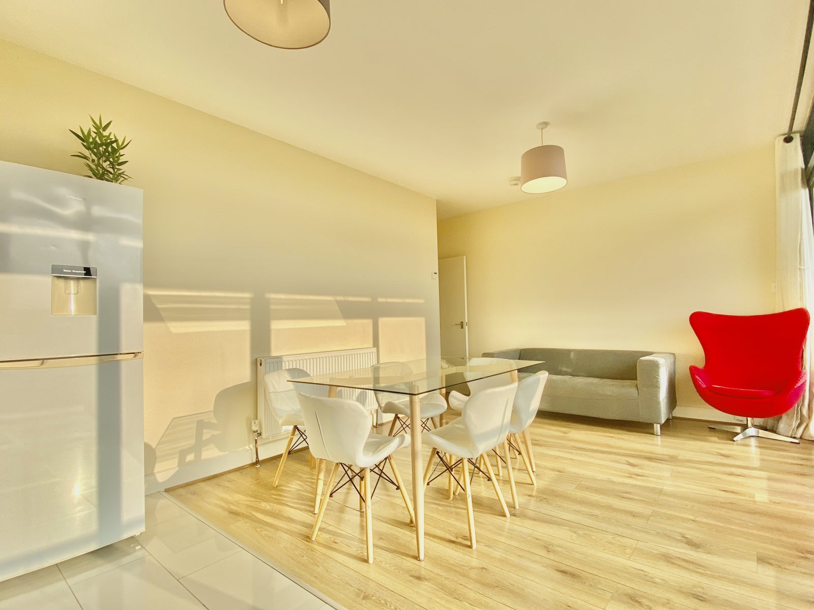 Flat Caxton Road in Greater London