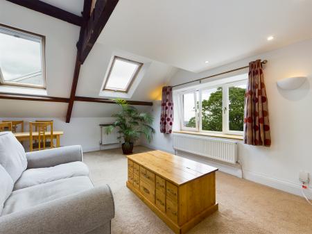 Flat Penmaen Terrace in Swansea