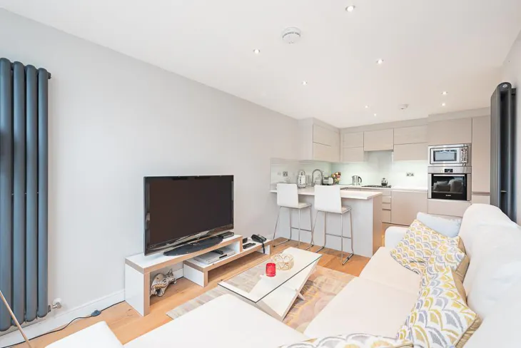 Flat Cambridge Square in City of Westminster