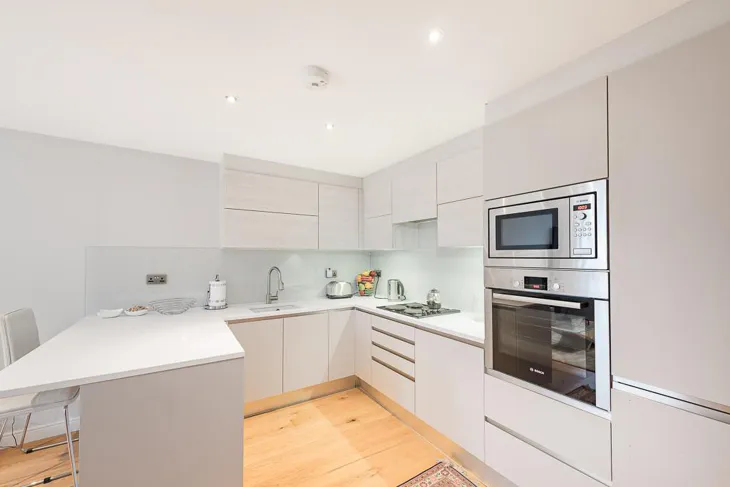 Flat Cambridge Square in City of Westminster