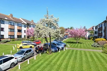 Flat The Lindens in Greater London