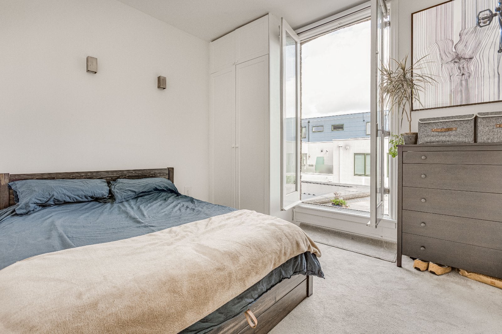 Flat Fernlea Road in Greater London